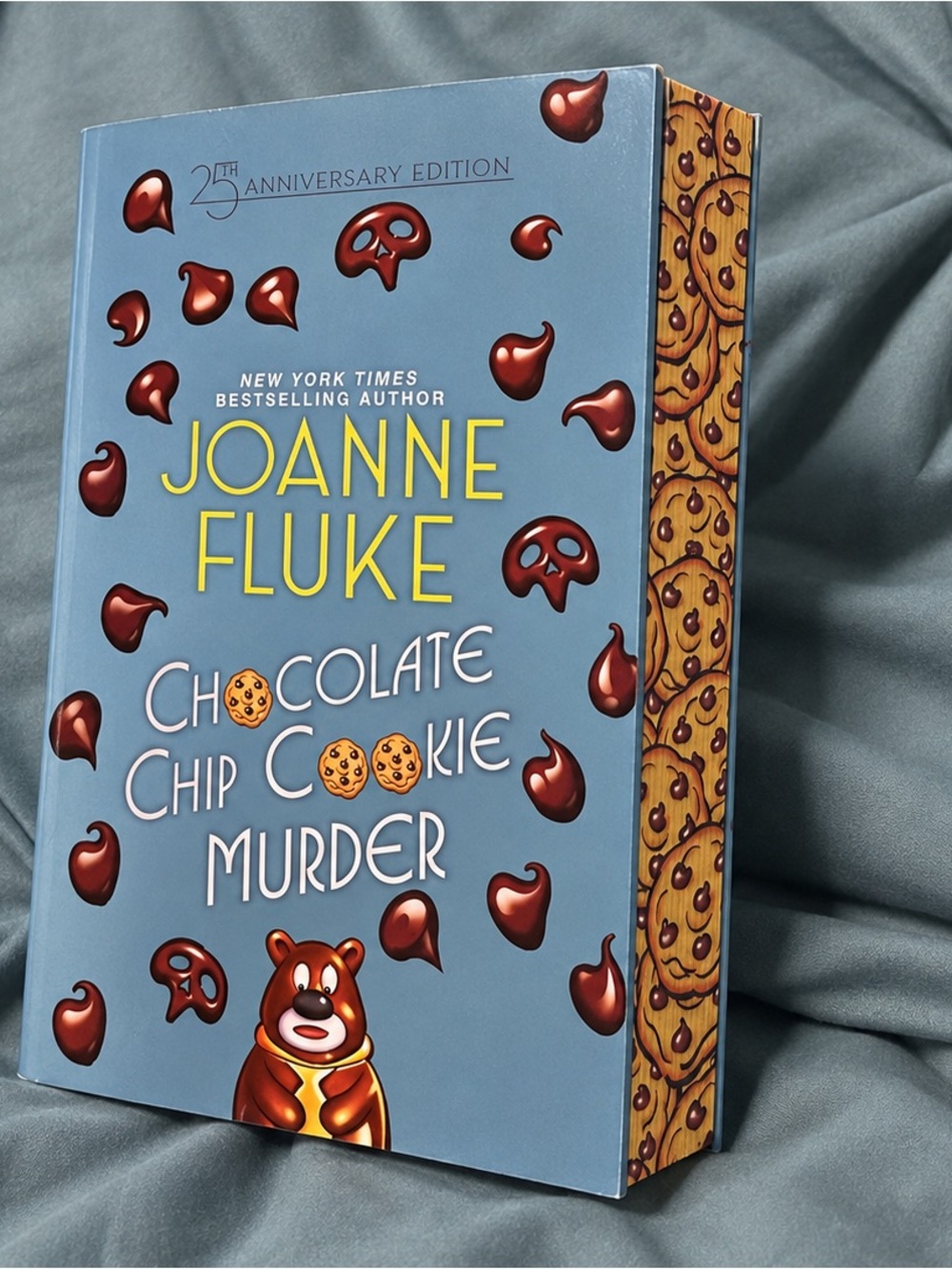📚Chocolate Chip Cookie Murder - Blue Edition 25th Anniversary edition